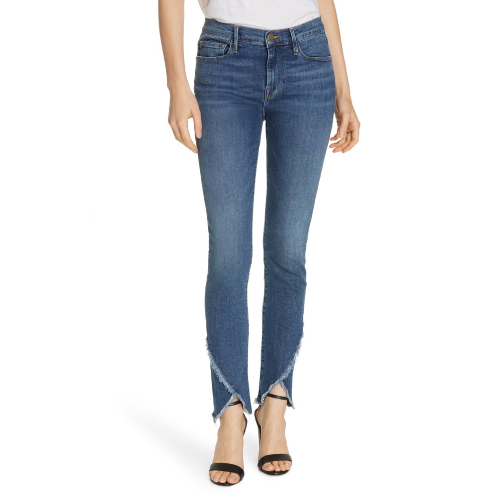 FRAME LE SKINNY SE JEANNE ASYMMETRICAL RAW HEM